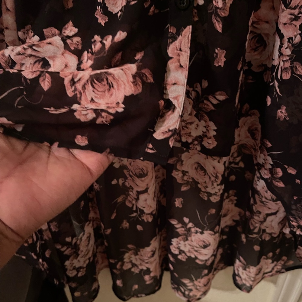 Torrid Plus Size Women’s Floral Black and Pink high/low long blouse size 1X - Picture 8 of 13